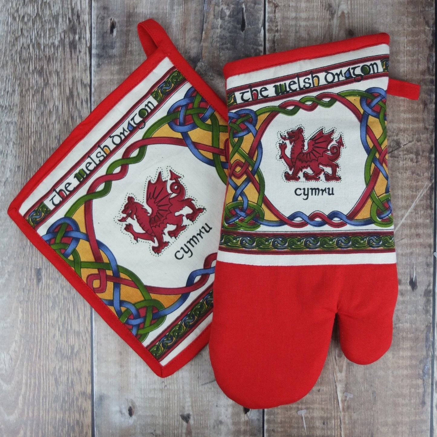 Welsh Weave Oven Glove Set