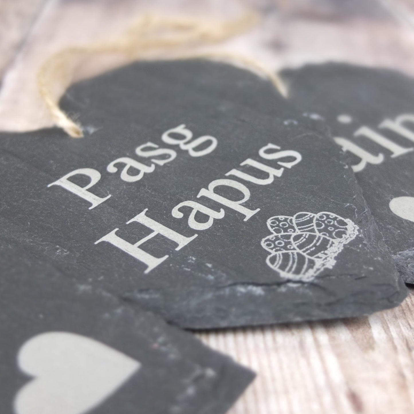 Medium Hanging Pasg Hapus Slate Heart