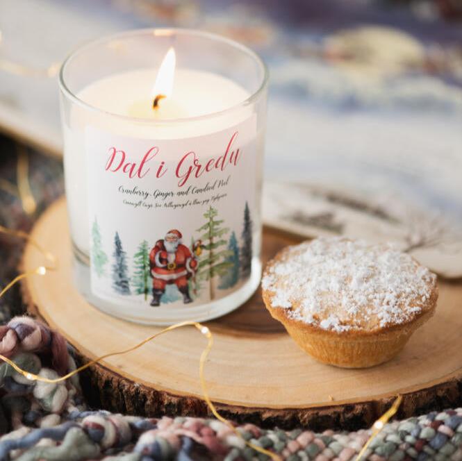 Dal I Gredu Welsh Candle