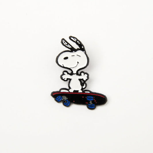 Peanuts Snoopy Skateboard Pin