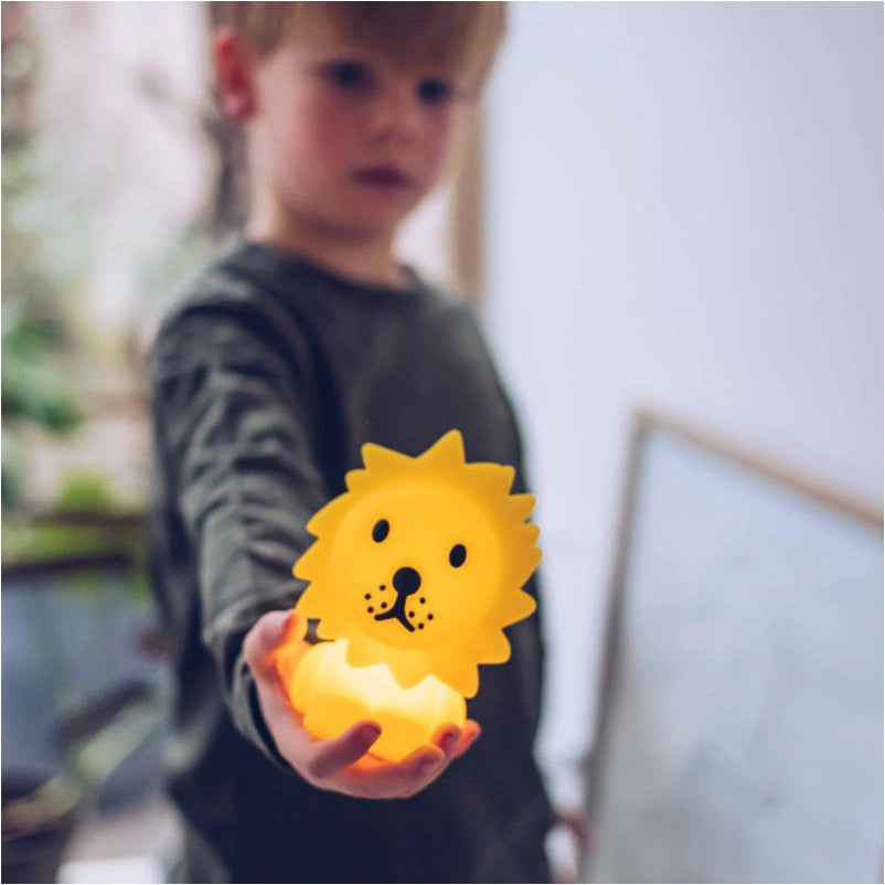 Lion Bundle Of Light Lamp