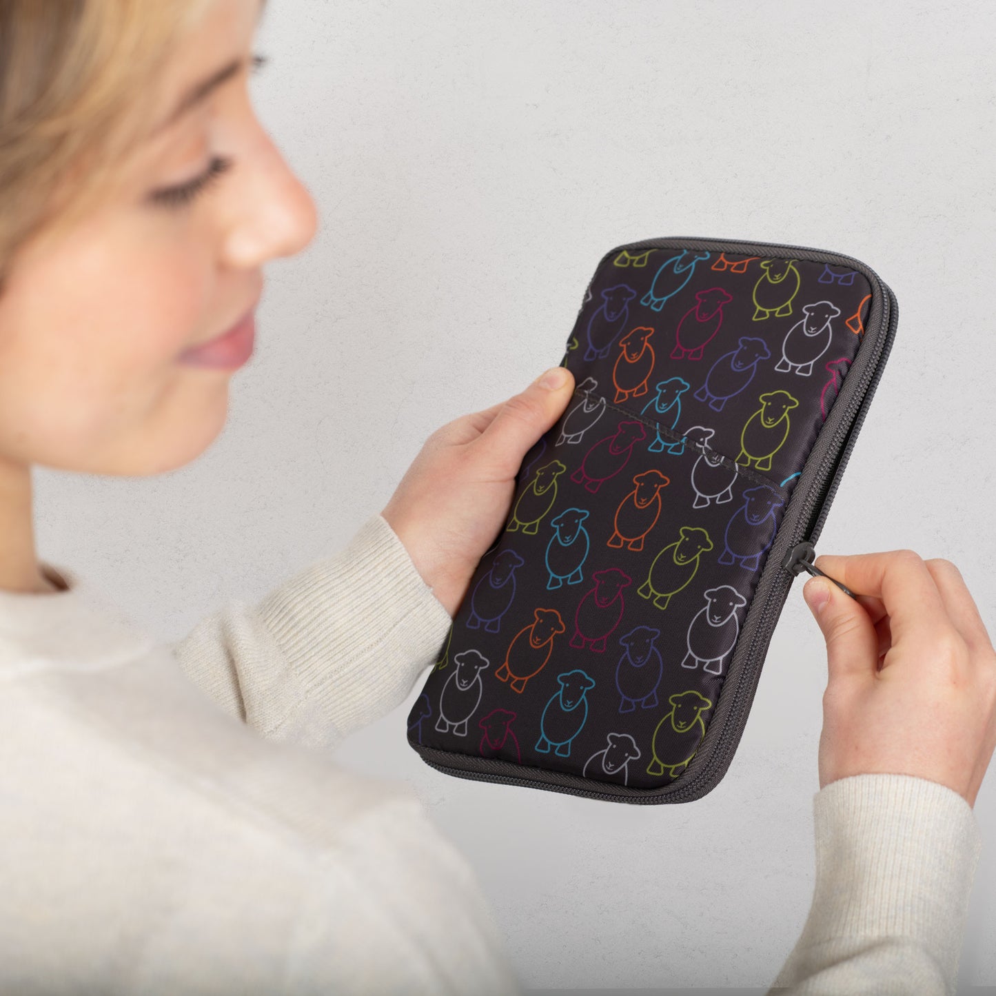 Marra Travel Wallet