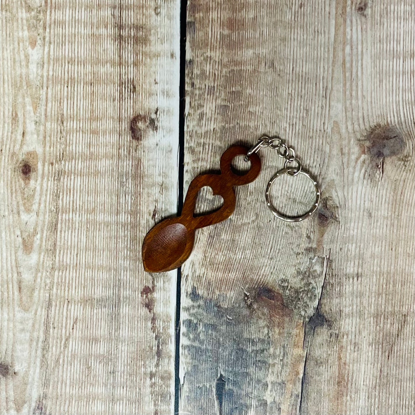 Lovespoon Keyring - Medium Tone