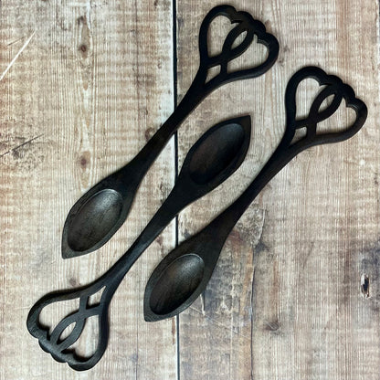 Large Interlocking Hearts - Dark Tone
