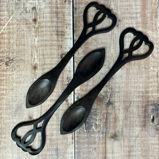 Large Interlocking Hearts - Dark Tone