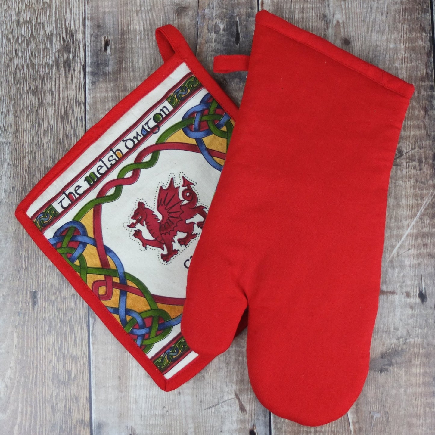 Welsh Weave Oven Glove Set