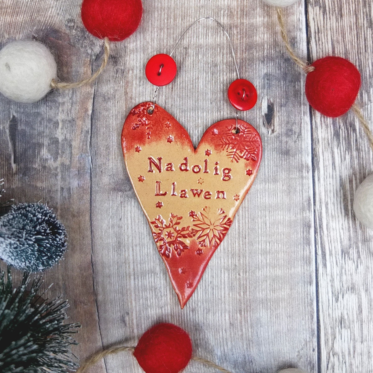 Christmas Ceramic Heart Nadolig Llawen