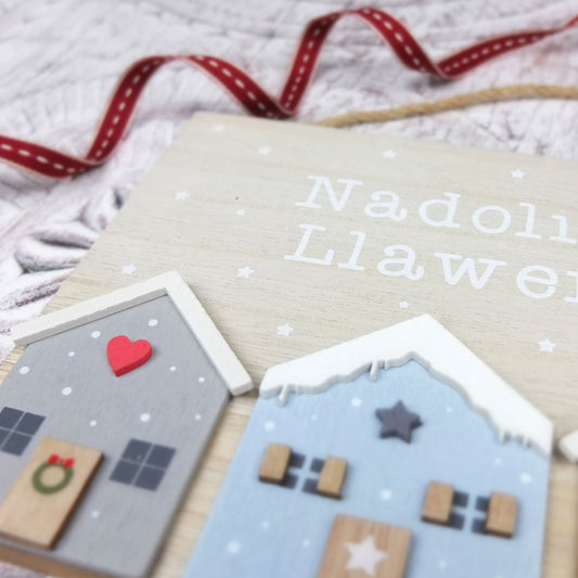 Nadolig Llawen Snowy Houses Plaque