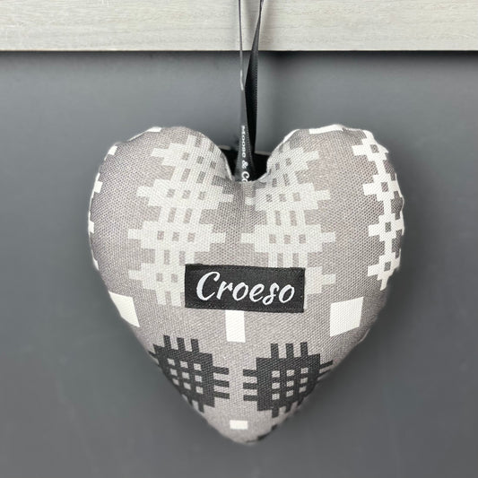 Grey Welsh Tapestry Print Croeso Heart Hanger