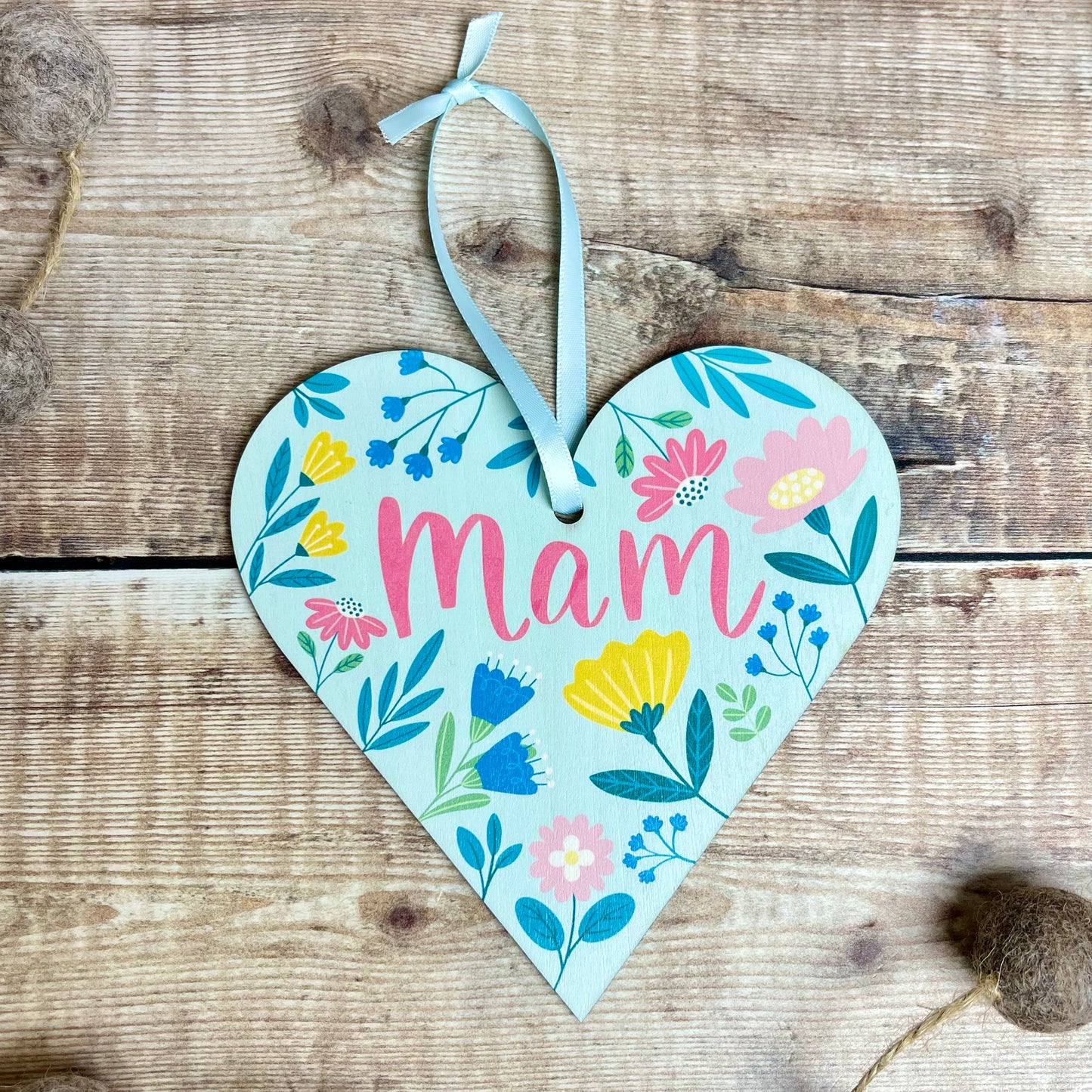 Wooden Mam Heart Decoration