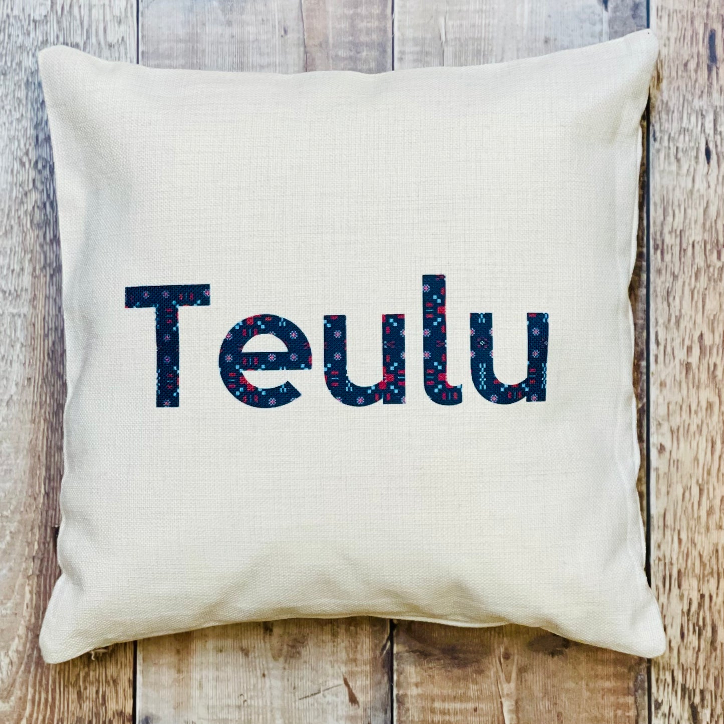 Teulu Cushion