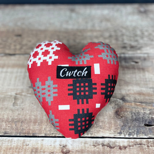 Red Welsh Tapestry Print Cwtch Heart Hanger