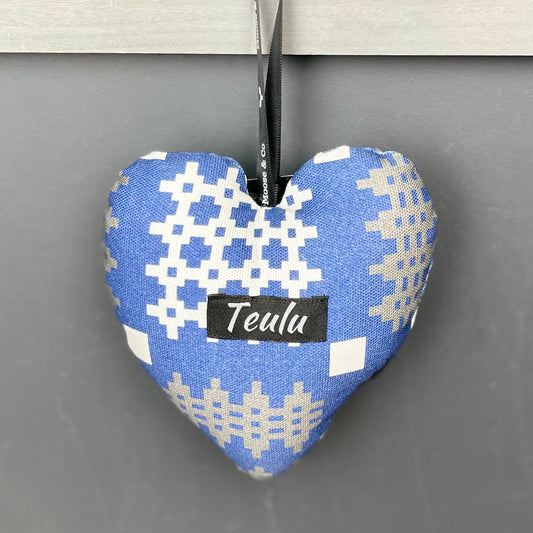 Blue Welsh Tapestry Print Teulu Heart Hanger
